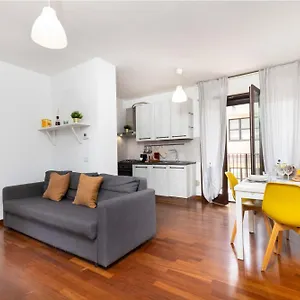 Terrace Con Parcheggio Incluso Appartamento