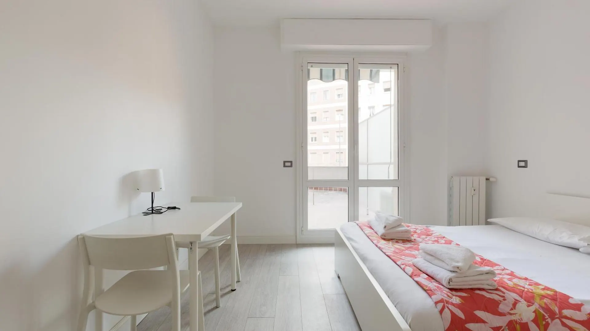 Milan-Corso Lodi Cosy Apartment With Small Terrace