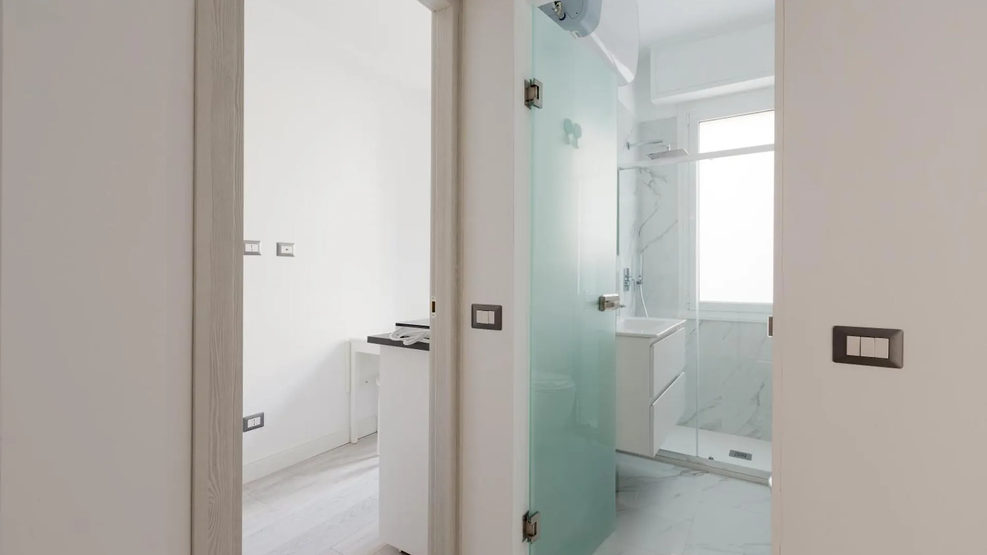 Milan-Corso Lodi Cosy Apartment With Small Terrace 0*, Milan