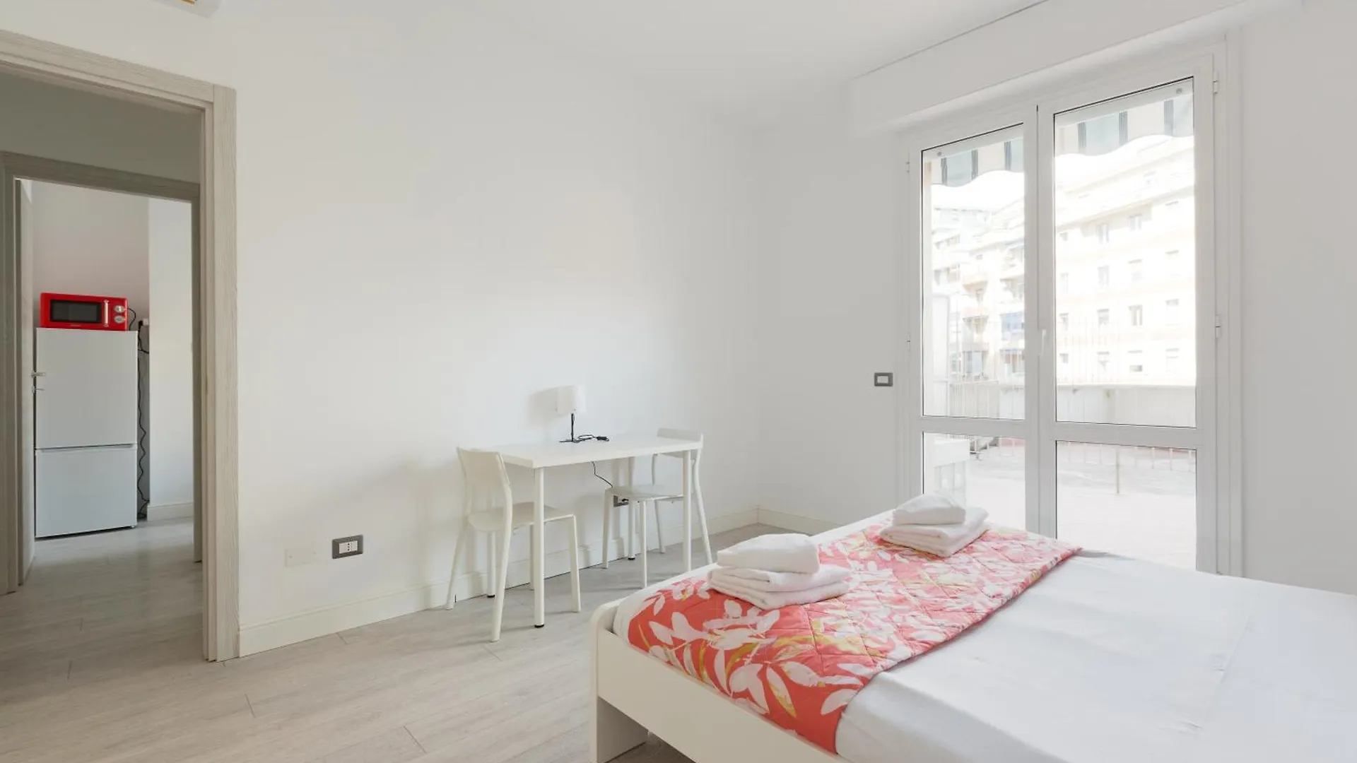 Milan-Corso Lodi Cosy Apartment With Small Terrace