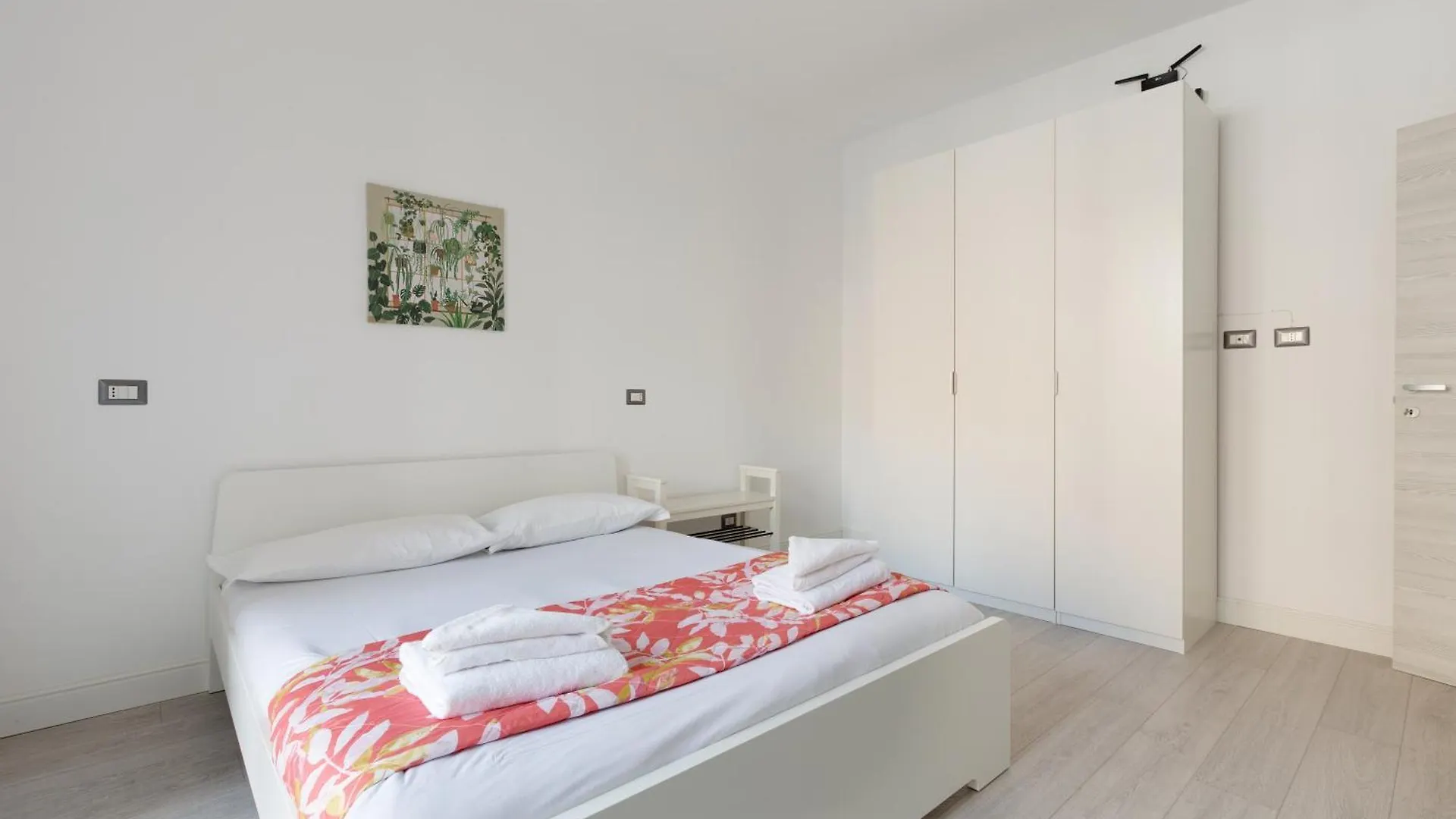 Milan-Corso Lodi Cosy Apartment With Small Terrace