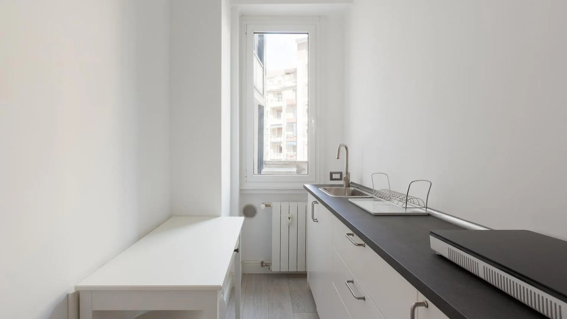 Milan-Corso Lodi Cosy Apartment With Small Terrace