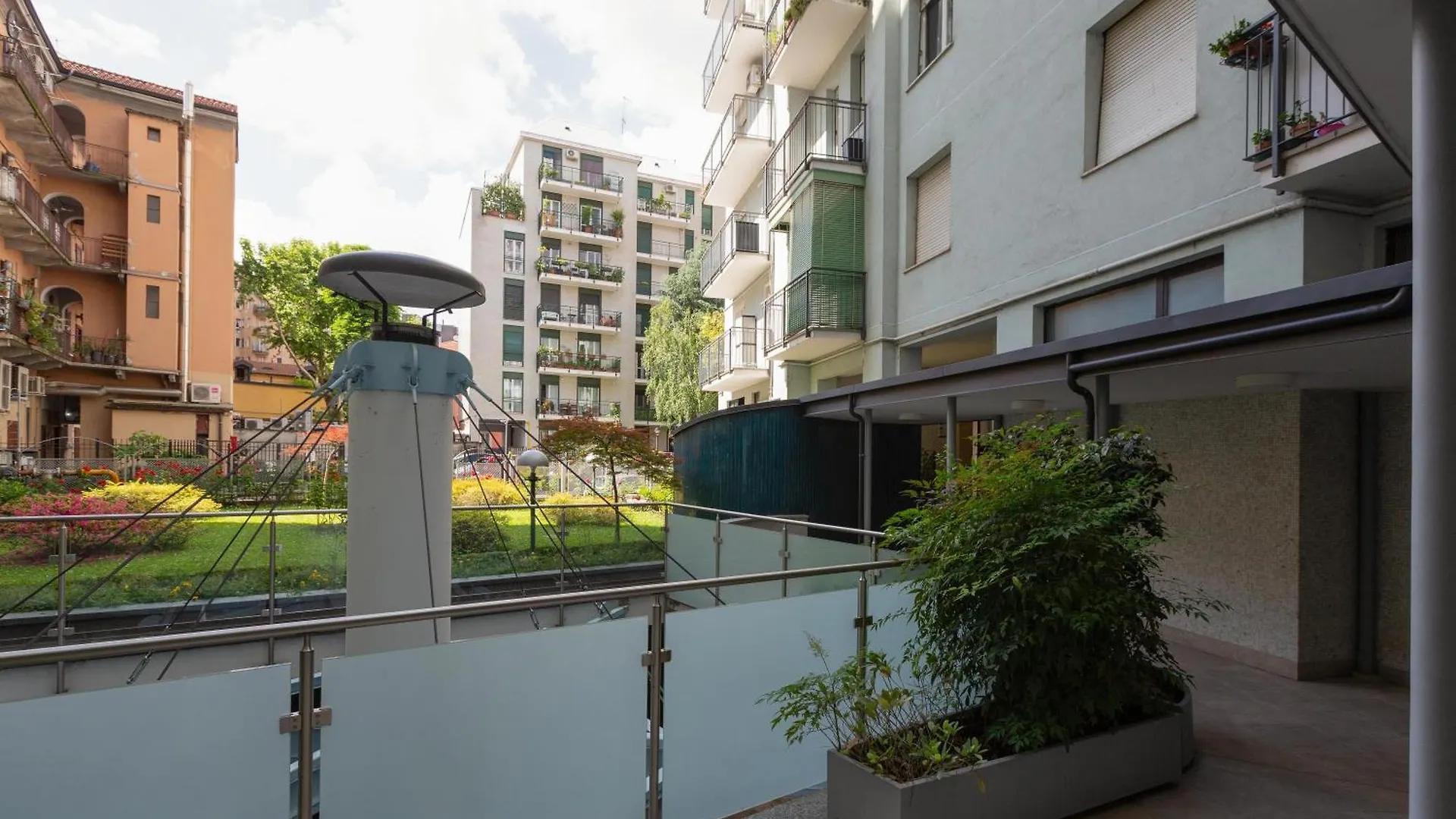 Milan-Corso Lodi Cosy Apartment With Small Terrace